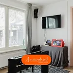 Amsterdam Group 20 Beds 4 - 5 Bedrooms * Zwanenburg