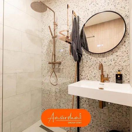 Amsterdam Group - 26 Beds - Jacuzzi & Sauna 别墅 兹瓦嫩堡